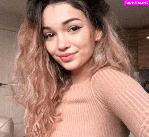 Sassyt33n OnlyFans Thumbnail #dbDAFI4VR1