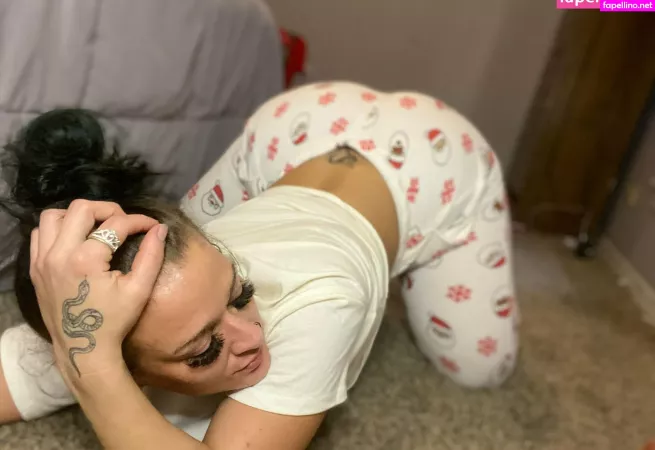 Sassyyaf1992 OnlyFans Thumbnail #UYO6bjLIrD