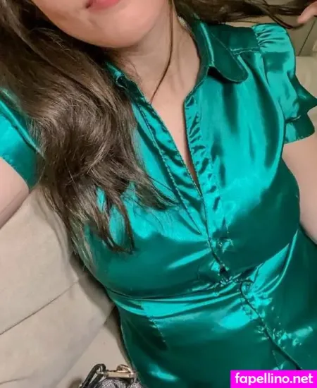Satin Fetish Wife OnlyFans Thumbnail #UgxeT52Oku