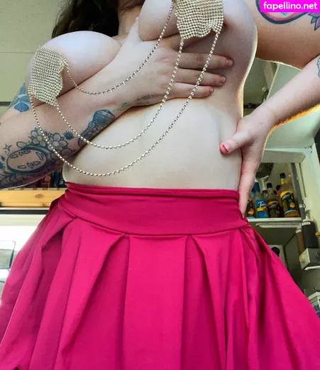 Sativa Sparks OnlyFans Thumbnail #OylemZGh6g