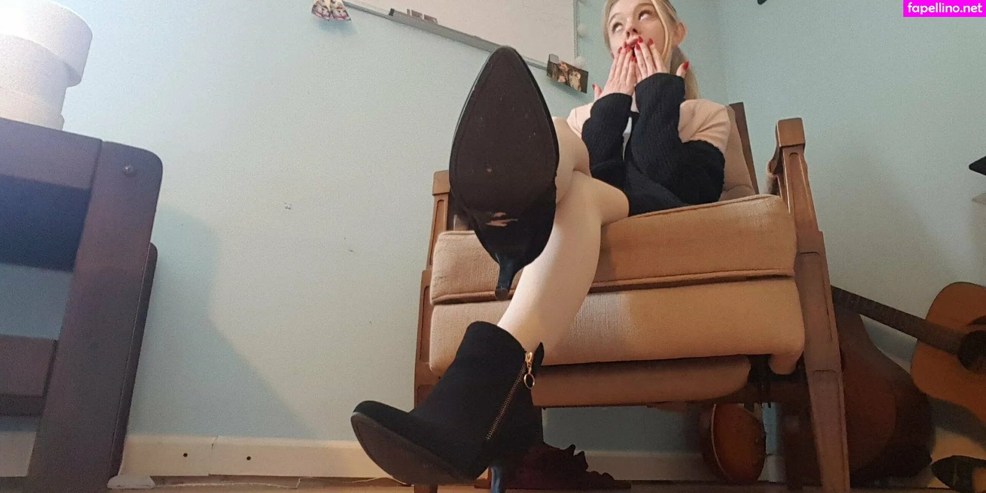 ogfeet2, sativaskies Nude Leaked OnlyFans Photo #09svO3CKAh