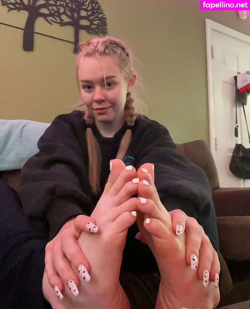 ogfeet2, sativaskies Nude Leaked OnlyFans Photo #f8bhQ3qc0g