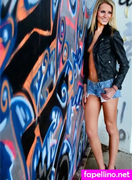 Saundrine Lanouette OnlyFans Thumbnail #YrllYrimMt