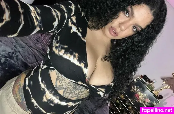 Savana Ginger OnlyFans Thumbnail #KRN0NOvj1d