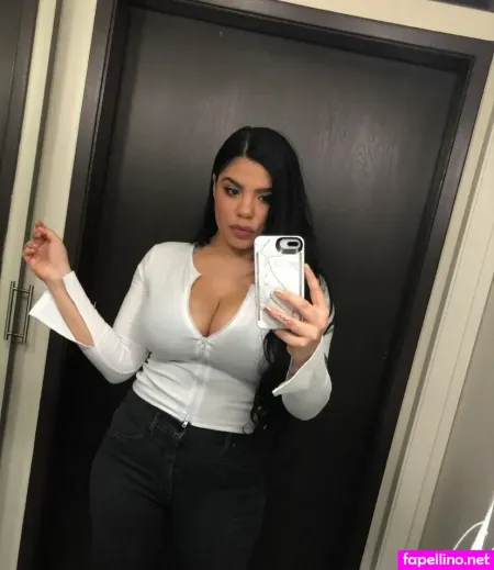 Savana Ginger OnlyFans Thumbnail #W0mTDnu19k