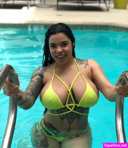 Savana Ginger OnlyFans Thumbnail #iCJHN8xfft