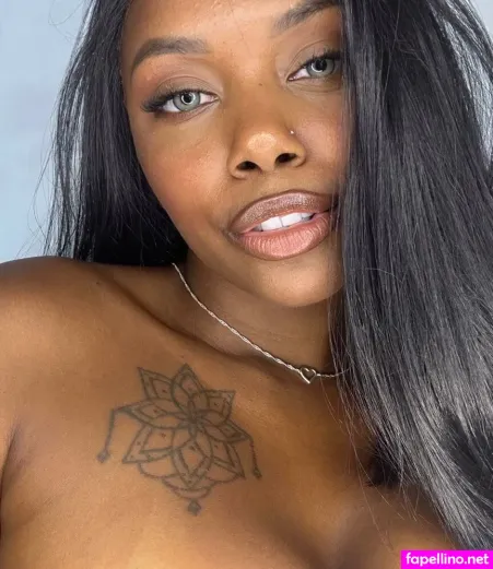 Savanah OnlyFans Thumbnail #wSxP6d1bsP