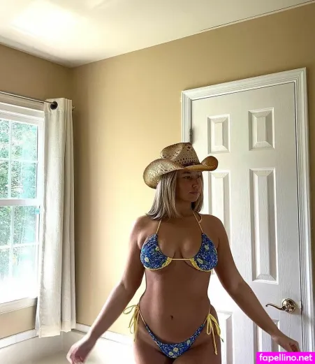 Savanna 2002 OnlyFans Thumbnail #PbjJKZVVry