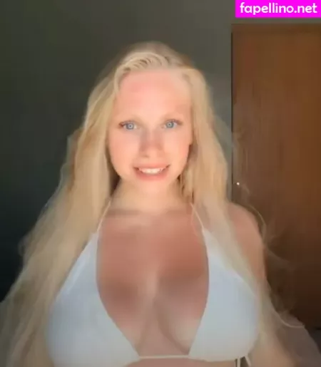 Savanna Calderone OnlyFans Thumbnail #KmJWuvxDwV