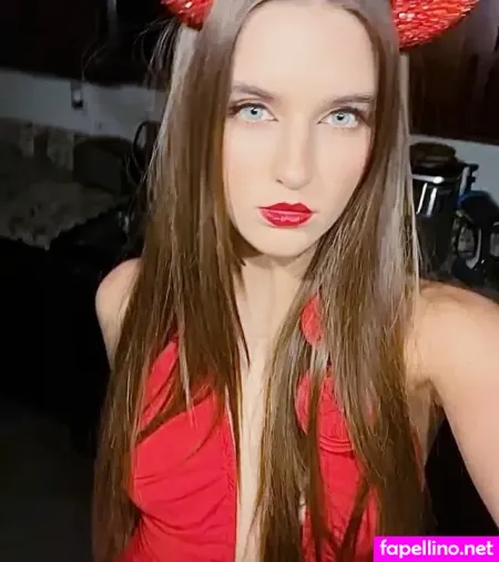 Savannah Clarke OnlyFans Thumbnail #2QmhtZYFsA