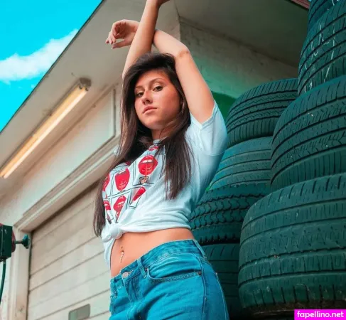 Savannah Ellis OnlyFans Thumbnail #0vymzjwmhu