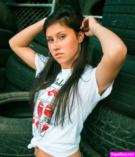 Savannah Ellis OnlyFans Thumbnail #kr1MlEnylt