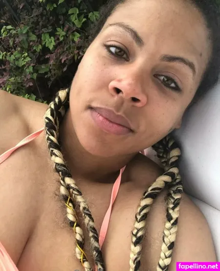 Savannah Evans OnlyFans Thumbnail #82lX9g7Bec