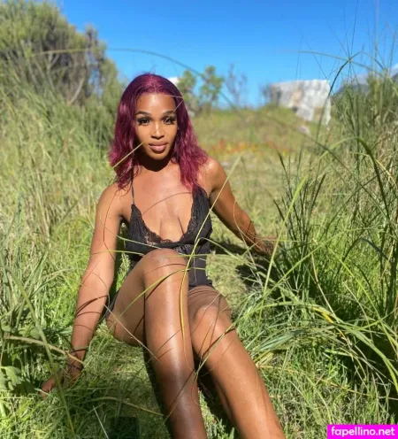 Savannah Lion OnlyFans Thumbnail #EMG2D0ACcE