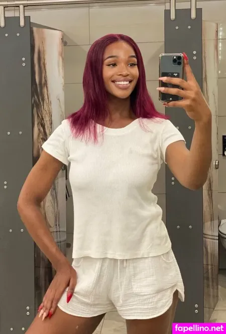 Savannah Lion OnlyFans Thumbnail #ZdLY020GAL