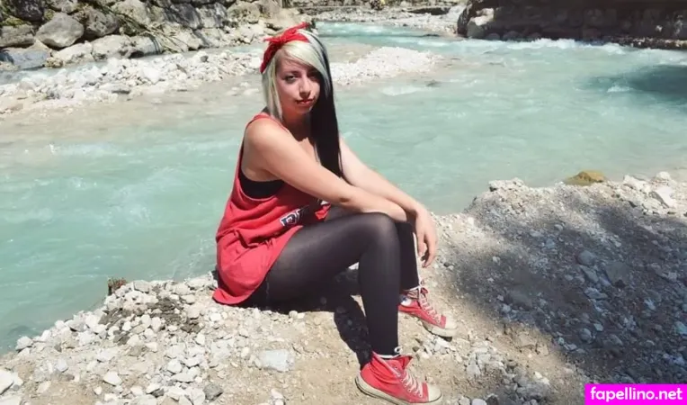 Savannah Nixon OnlyFans Thumbnail #a0KkWE1lX8