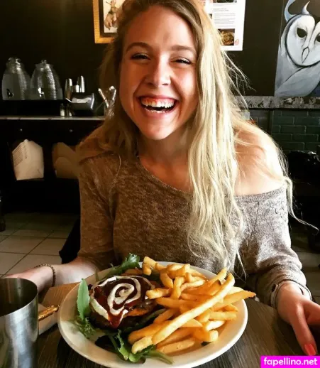 Savannah Peirce OnlyFans Thumbnail #346zALmpXQ