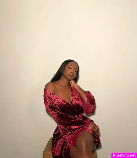 Savannah Perkins OnlyFans Thumbnail #1npRLPOICO