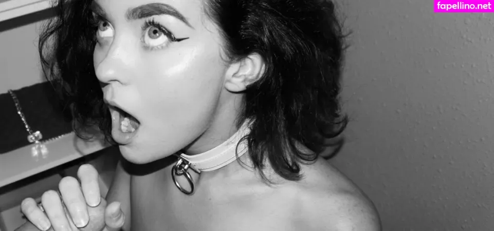 Savannahextrasmall OnlyFans Thumbnail #tKk6hhikY8