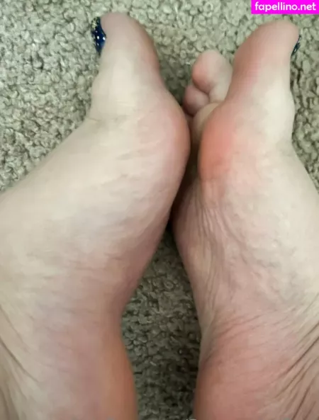 Savannahs Feet OnlyFans Thumbnail #9HdZkXFDg0