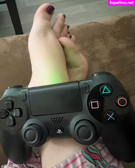 Savannahs Feet OnlyFans Thumbnail #Cb9XhKKonC