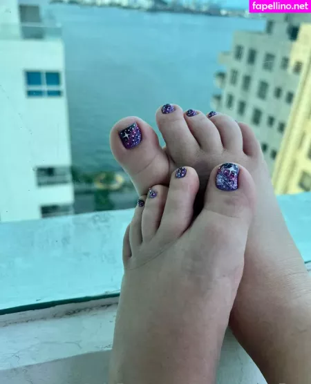 Savannahs Feet OnlyFans Thumbnail #haEzwtHr7K