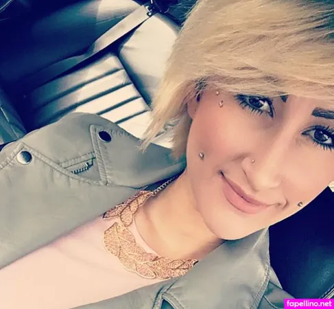 Savannastone OnlyFans Thumbnail #9sFpien9hK