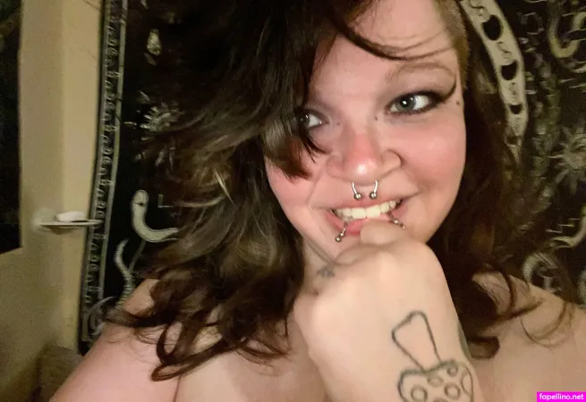 Savismiles420 OnlyFans Thumbnail #8naHVaSM1F