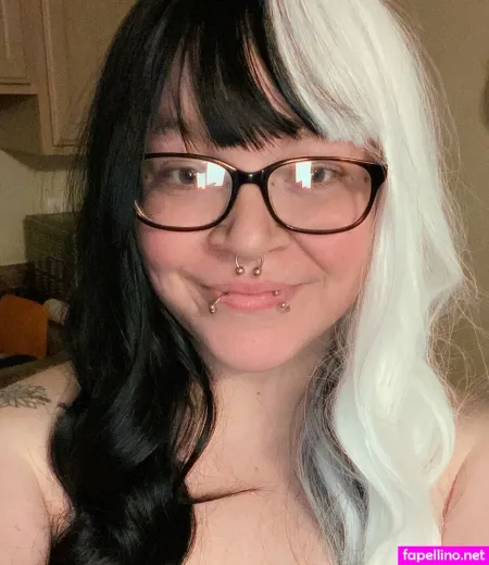 Savismiles420 OnlyFans Thumbnail #po4KrSKhXX