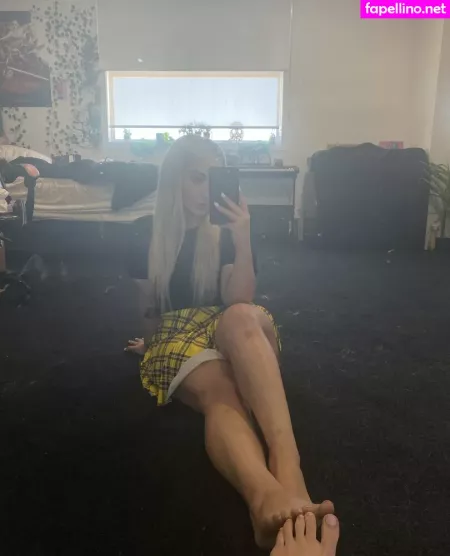 Sawina OnlyFans Thumbnail #0DyHFOirR2