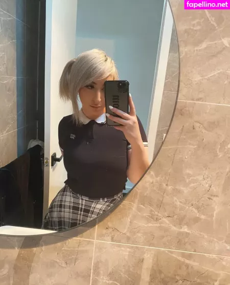 Sawina OnlyFans Thumbnail #2Vj6bhL9dD