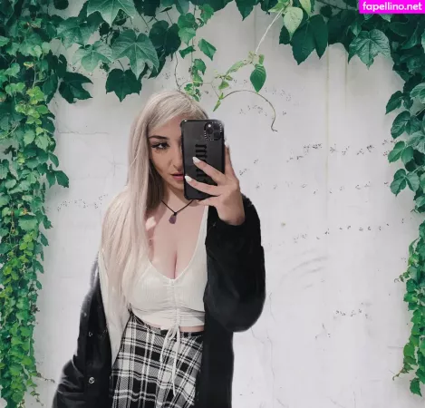 Sawina OnlyFans Thumbnail #I6f2fWCT1i