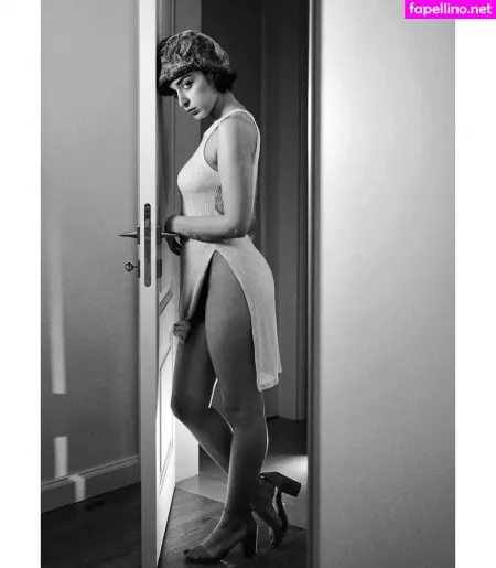 Sayna Soleimanpour OnlyFans Thumbnail #giPFuab4YD