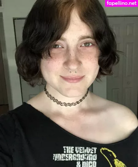 Scarlet Skeie OnlyFans Thumbnail #J0SeBxkQsi