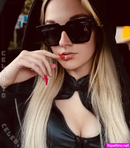 Scarlet Young OnlyFans Thumbnail #vINDp0aNdS