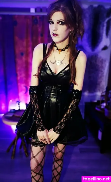 Scarletdame OnlyFans Thumbnail #IULn4UQHe0