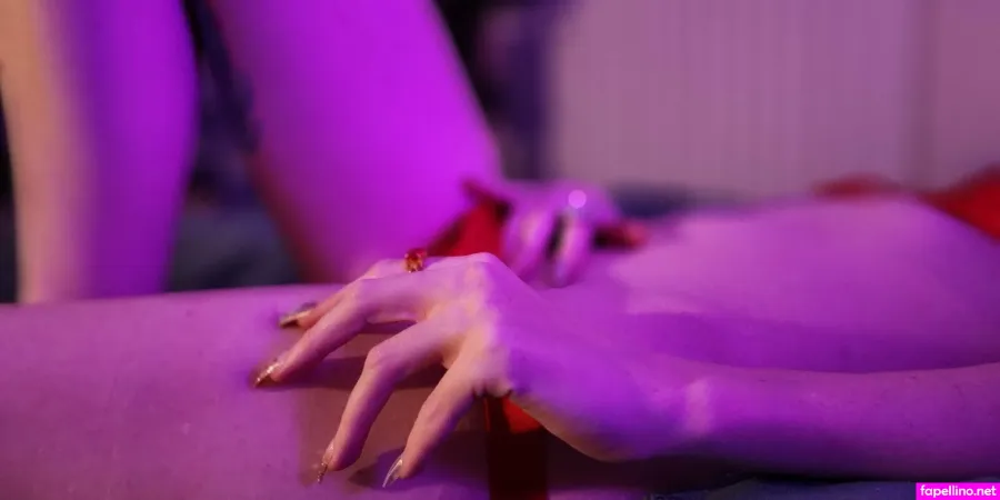 Scarletdame OnlyFans Thumbnail #YXwj3RJKBy