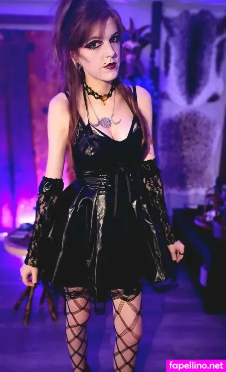 Scarletdame OnlyFans Thumbnail #lGSPkAnEwm