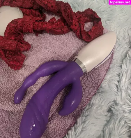 Scarletexotic OnlyFans Thumbnail #OF7GdANslI