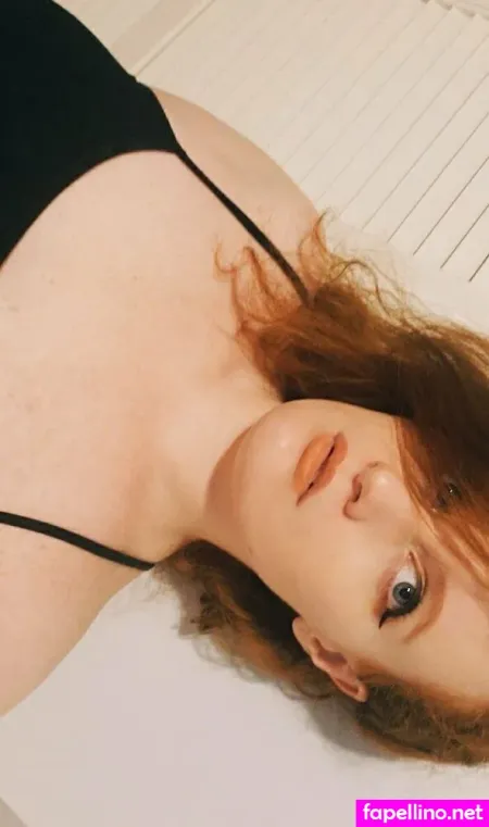 Scarletgracexx OnlyFans Thumbnail #iyHnGIh8sZ
