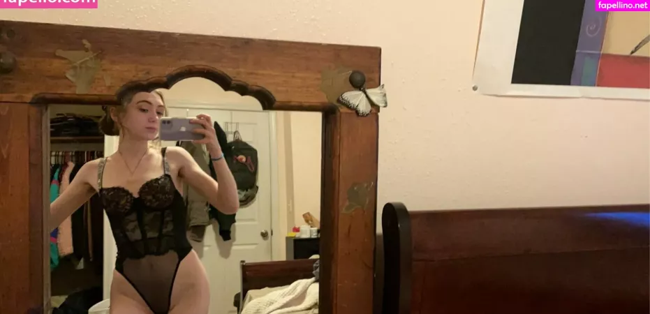 Scarlethartt444 OnlyFans Thumbnail #JjTp4txCld