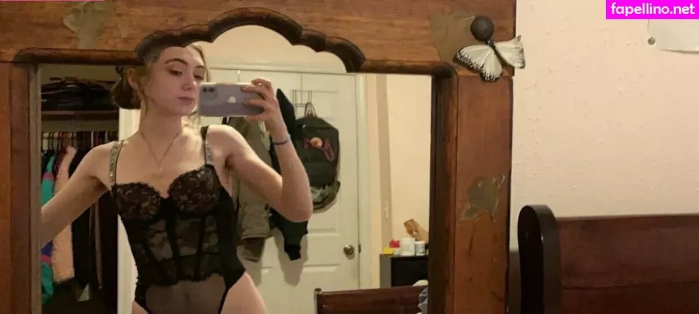 Scarlethartt444 OnlyFans Thumbnail #KGllQC2Esq