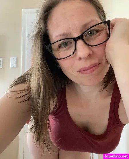 Scarletkissamee OnlyFans Thumbnail #TIRvOcWsNG