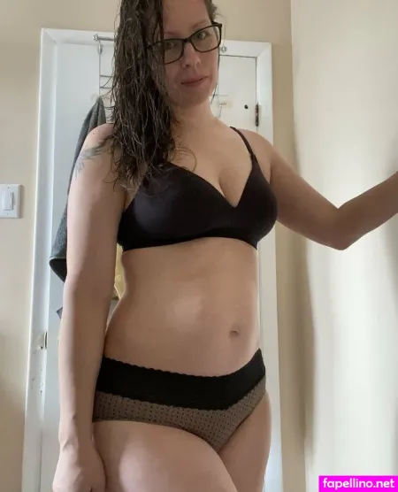 Scarletkissamee OnlyFans Thumbnail #XJ3jbGO0bQ
