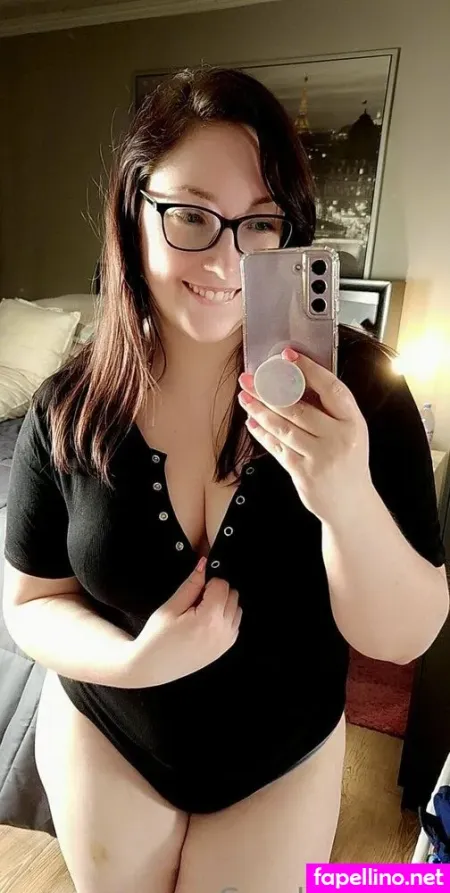 Scarletmeowfree OnlyFans Thumbnail #9kz5EJB0SD