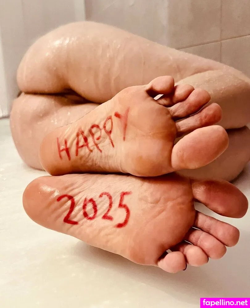 scarletstootsies, tangotootsies Nude Leaked OnlyFans Photo #PhfTyluCjl