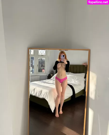 Scarlett Jones OnlyFans Thumbnail #UHppHlpjiQ