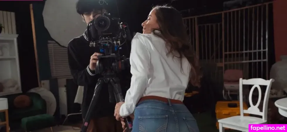 Scarlett Page OnlyFans Thumbnail #J2LShuwIJv