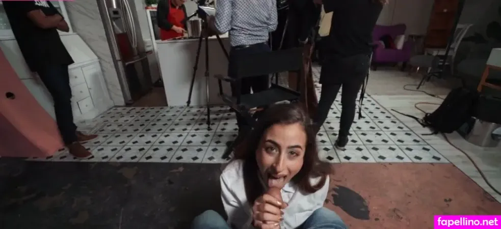 Scarlett Page OnlyFans Thumbnail #e49mKbJepV