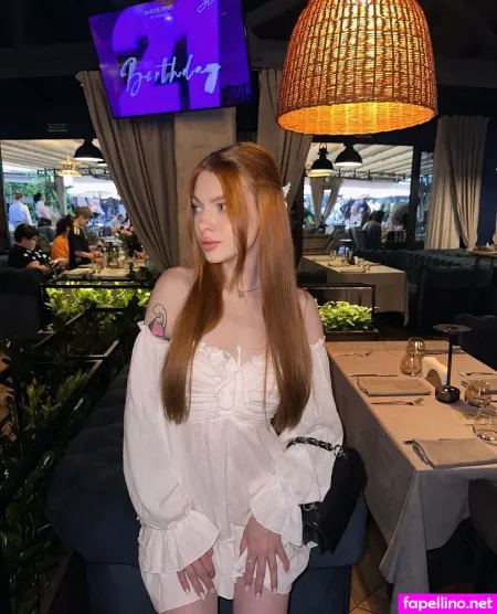 Scarlett Roxy OnlyFans Thumbnail #ZvRC0ZQbCA